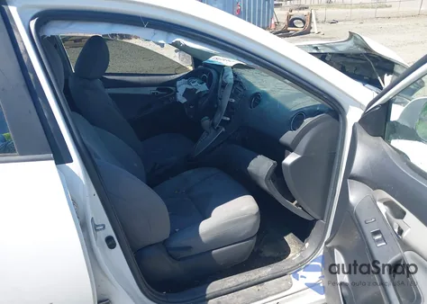 2010 Toyota Matrix z USA, uszkodzony, nr VIN 2T1KU4EE8AC525419